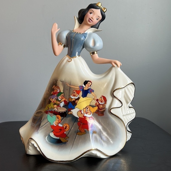 Snow White Porcelain Figurine 2005 Limited Edition by Bradford - Picture 12 of 13